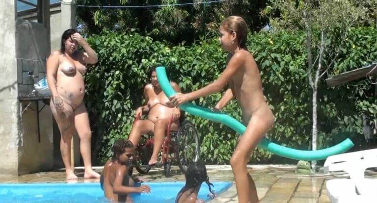 Oceanic Backyard Noon # 1 Full HD - Nudity is perceived as a natural way of life