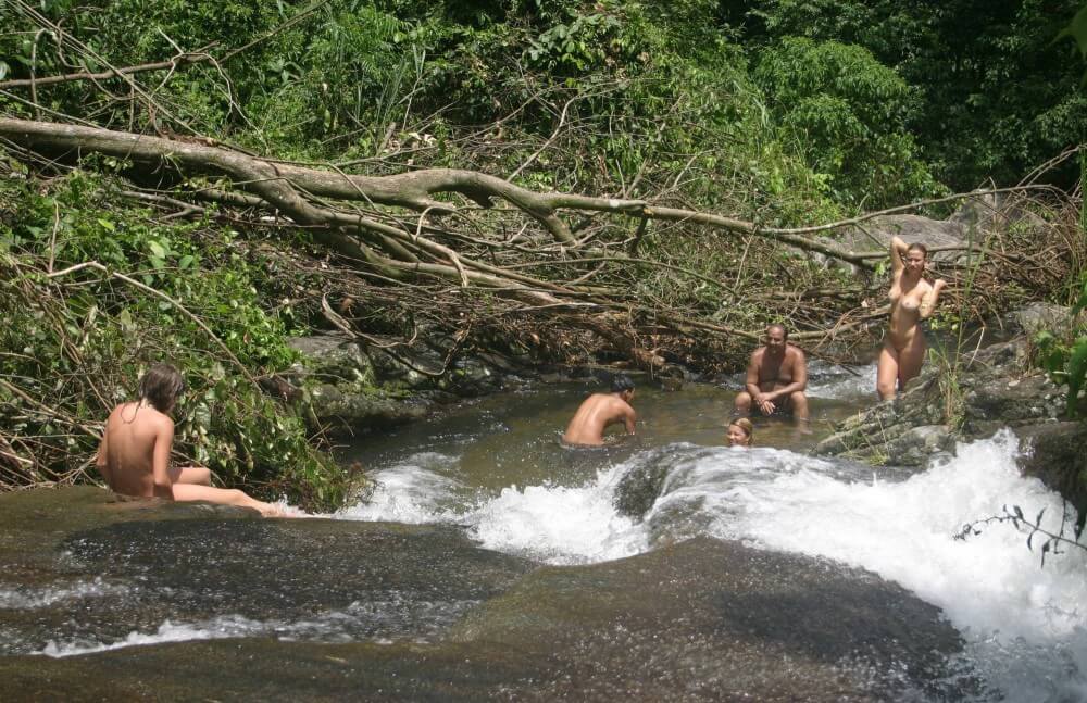 Brazilian Top of the Rivers photos - Naturism is not a cult