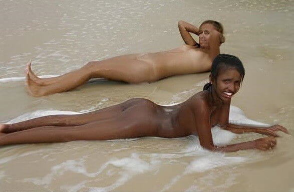 Brazilian Nudists # 1 pics - Boundaries disappear in the world of nudism