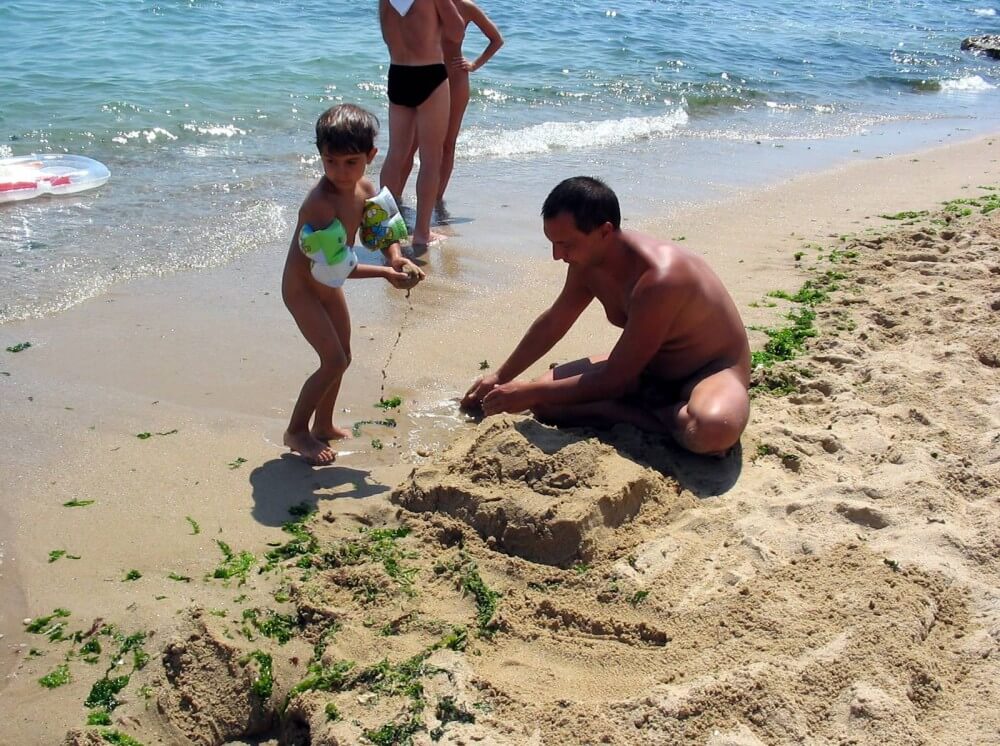 Bulgarian Sandy Paint Over - The desire to admire the human form