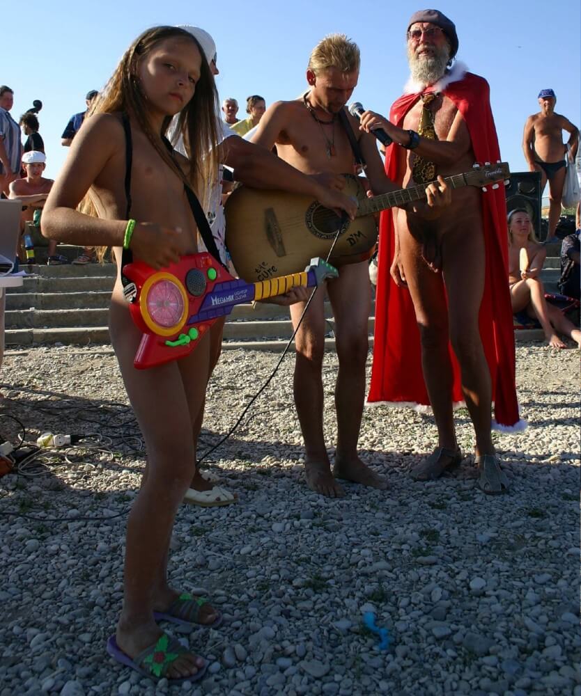 Naturist Beach Contests photos - Nudity is only possible among people
