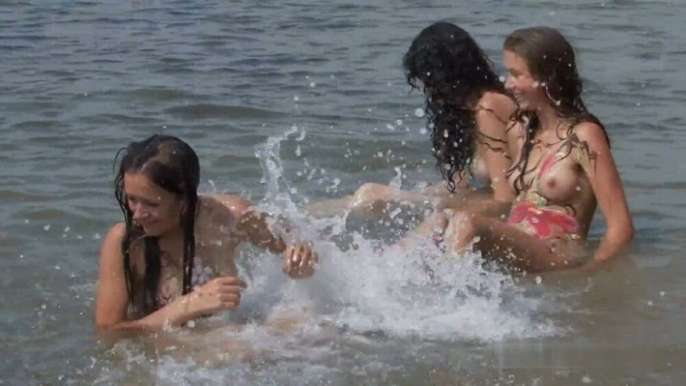 Body Art At Nudist Beach - Benefits of naturist recreation and harmony with nature