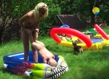 Naturist Freedom: Not only Skipping Ropes - Nudity helps you feel free