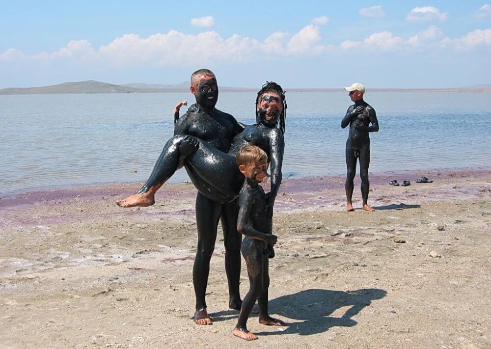 Dark Mud And Clear Water pics - Benefits of naturist recreation and harmony with nature