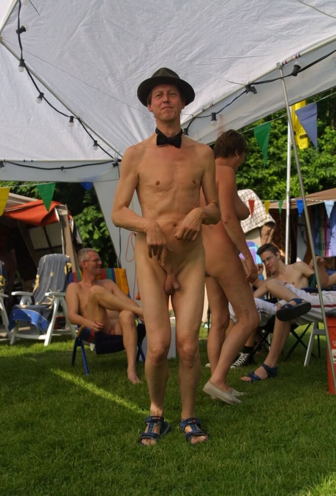 Holland Show and Relaxation - Nudity helps you understand yourself and the people around you better