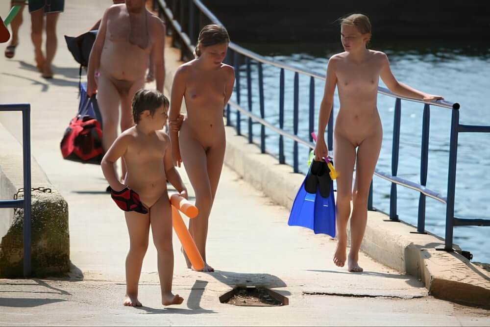 Naturism photo gallery # 11 - Are required to remain naked at all times
