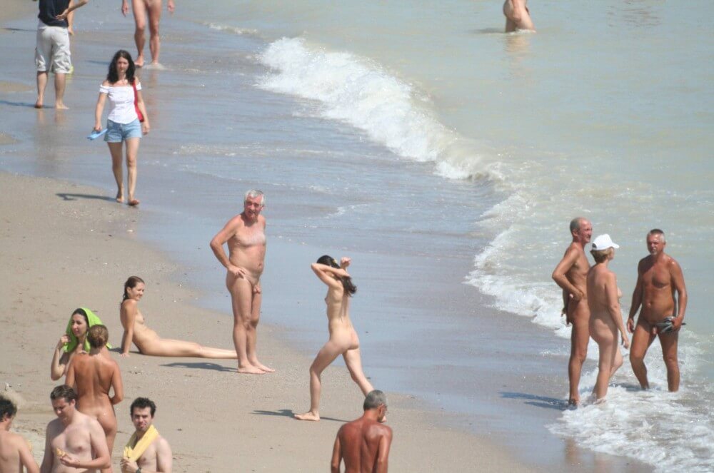 Costinesti Beach Groups pics - It values inner balance and peace of mind