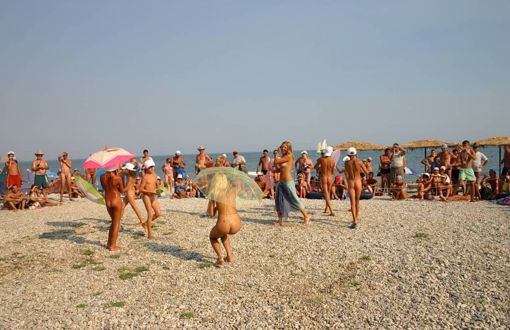 Ribbon and Umbrella Dance pics - Ethical Principles of the Nudist Community