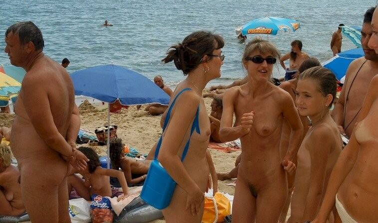Documentary video naturism 1999 - Nudism and naturism bring you closer to nature
