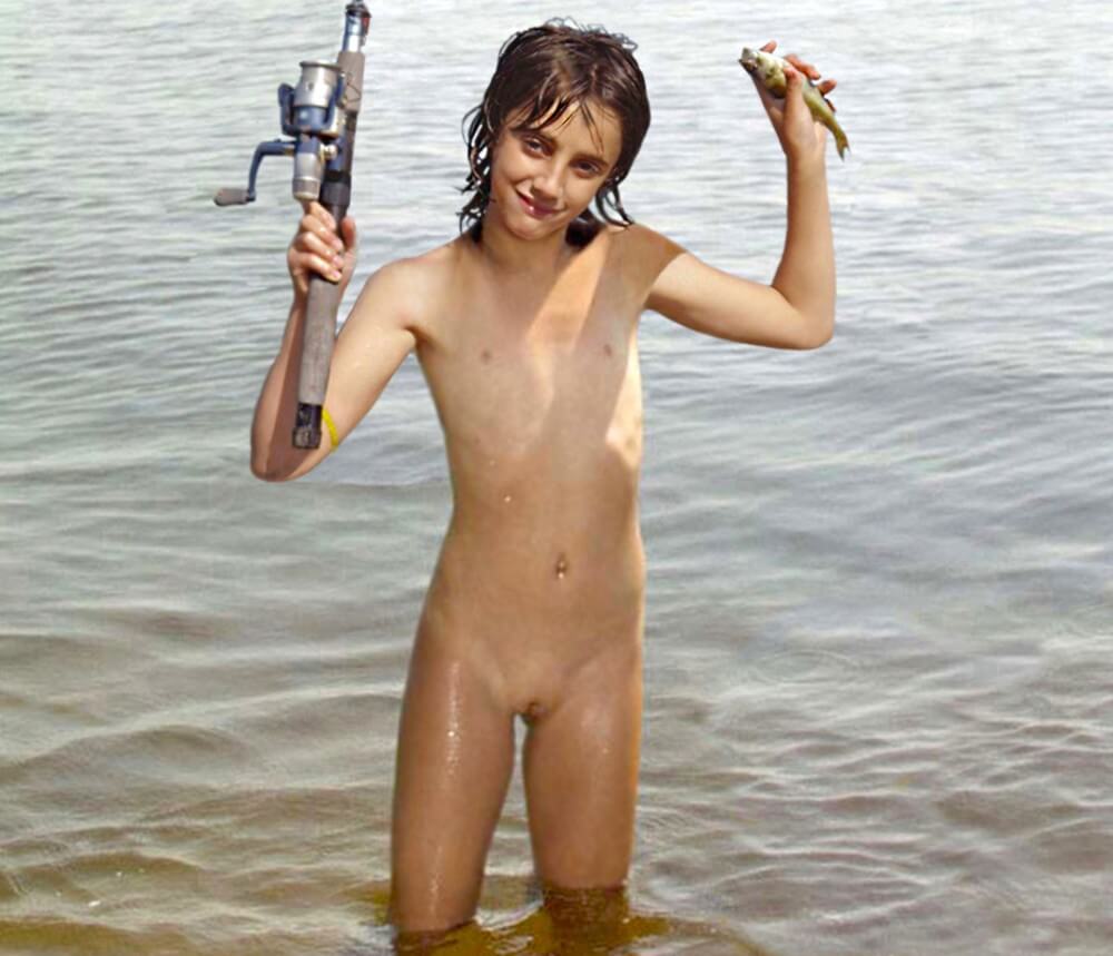 Naturism photo gallery # 42 - The culture of nudism promotes tolerance and mutual understanding