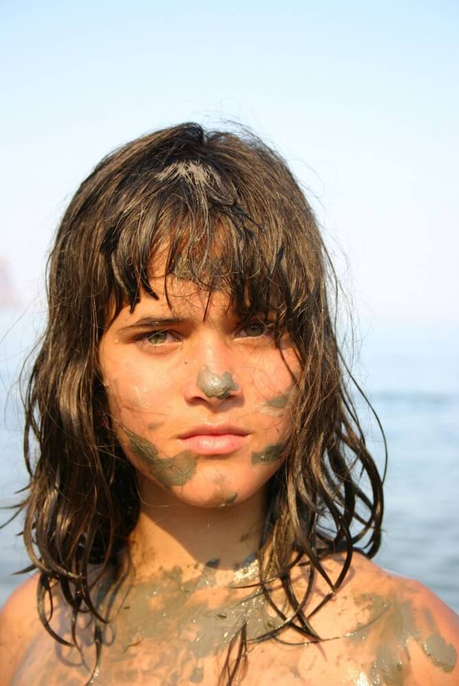 Courageous Naturist Girl pics - Activities conducted in a state of complete nudity