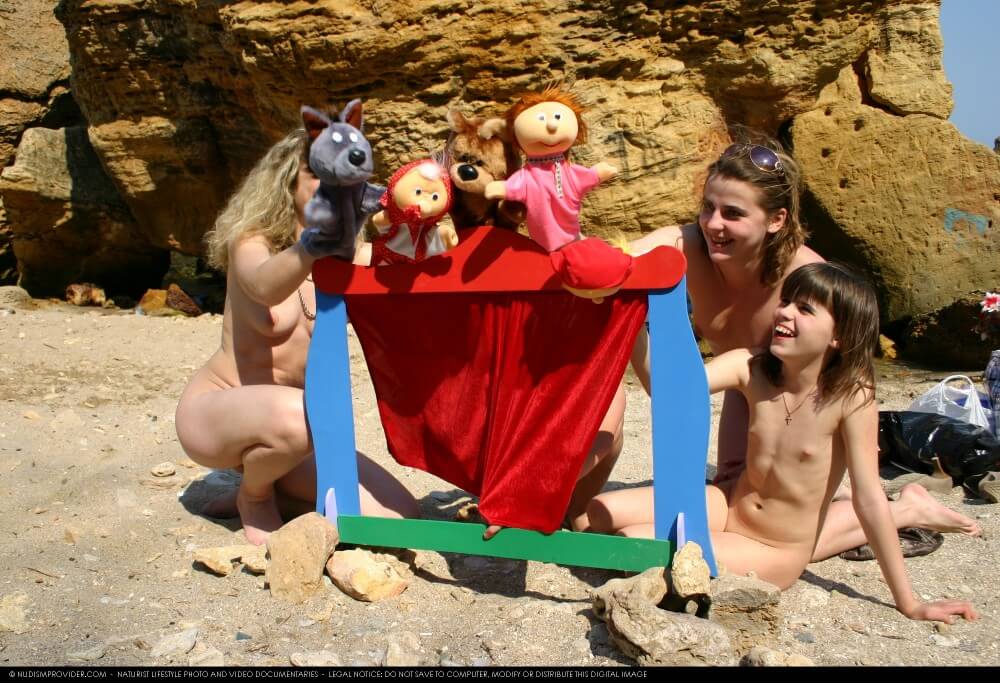 Premium Content # 33 - The natural beauty of the body is revealed in nudism