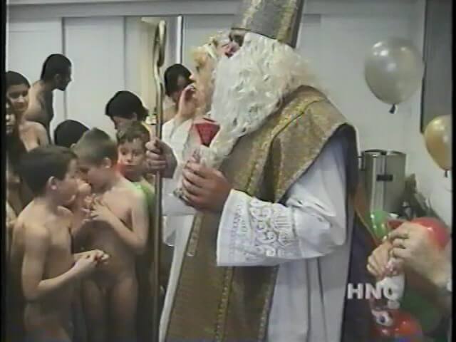 Helios Natura: Grandmas Christmas Party - The naked body is an expression of freedom