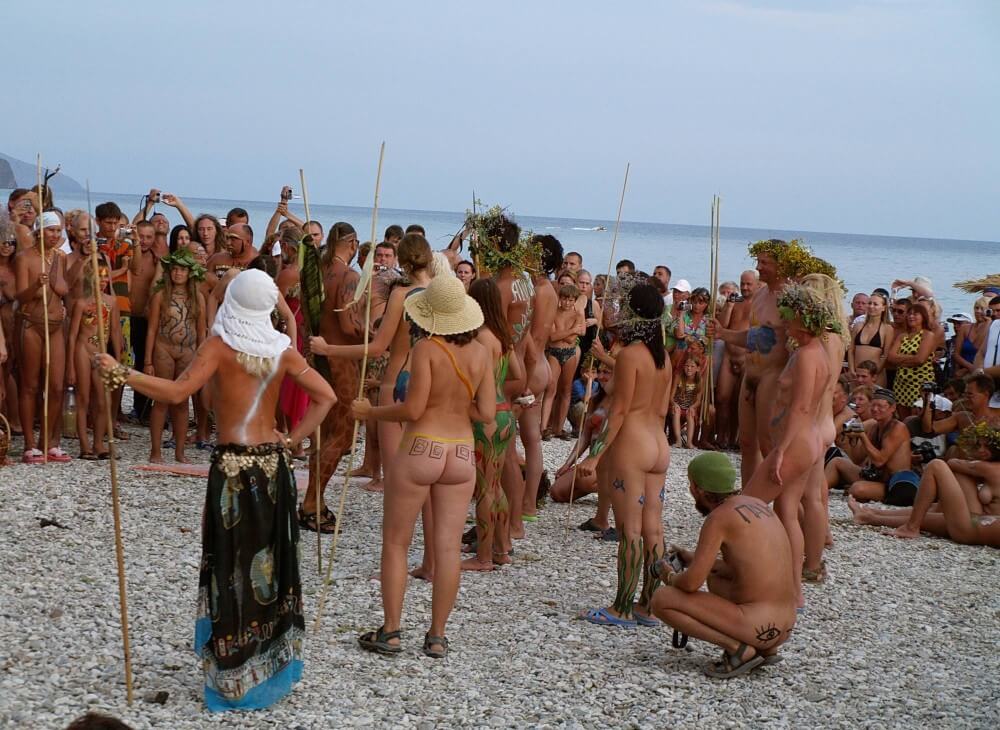 Naturist Party Mega Bash pics - Minimizing clothing or nudism
